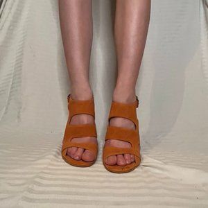 Kenneth Cole Dark Orange Heels